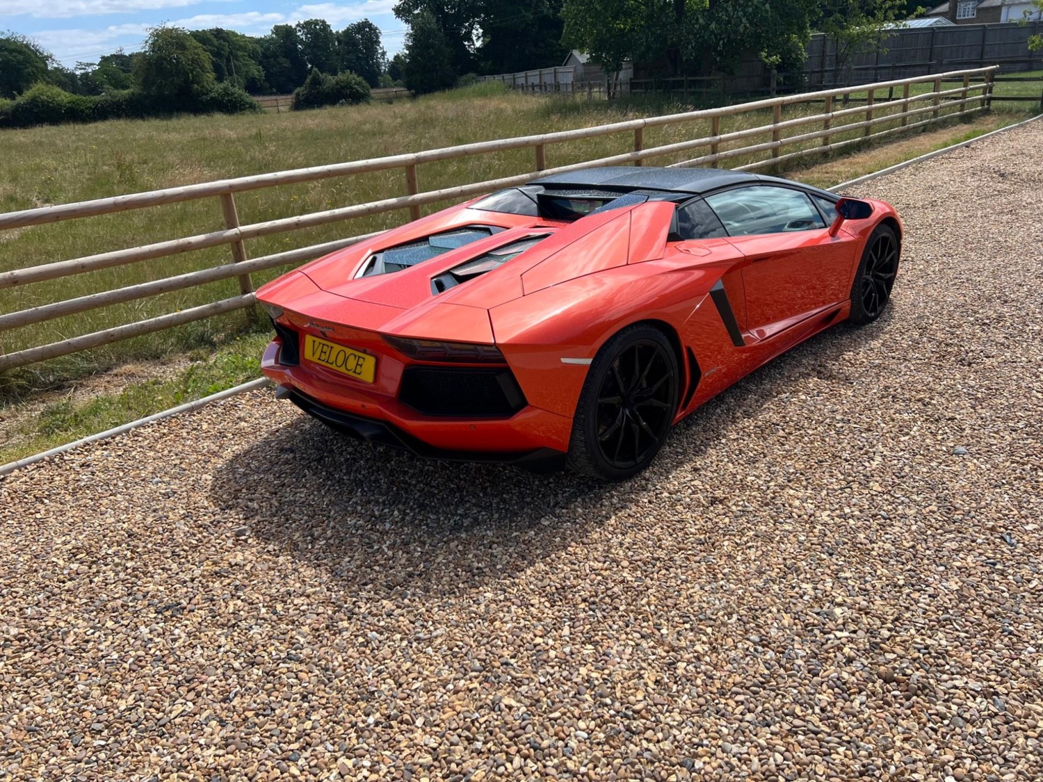 Lamborghini Aventador Listing Image