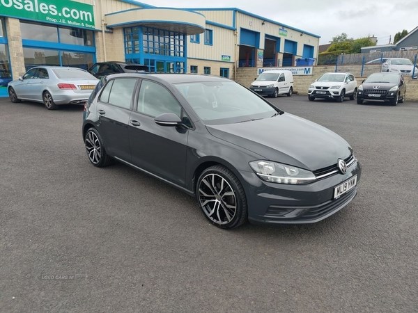 Volkswagen Golf Listing Image