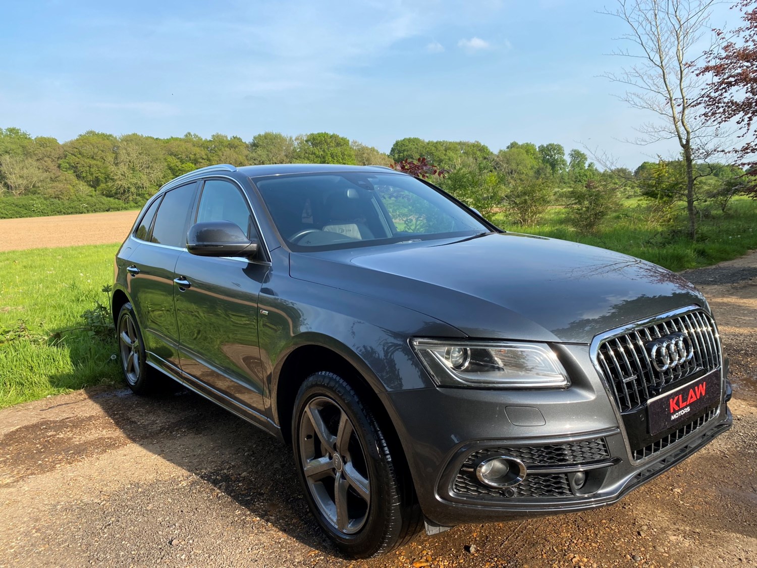 Audi Q5 Listing Image