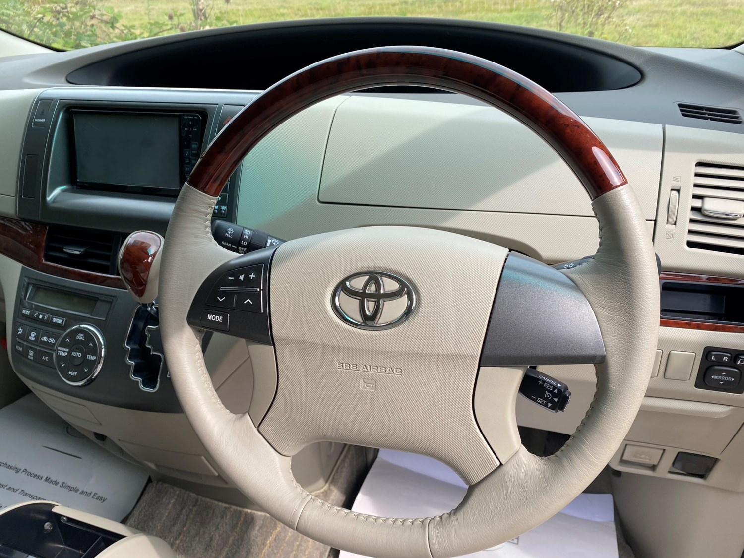 Toyota Estima Listing Image