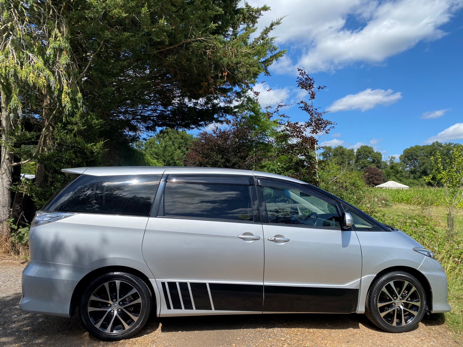 Toyota Estima Listing Image