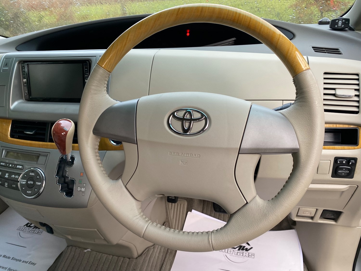 Toyota Estima Listing Image