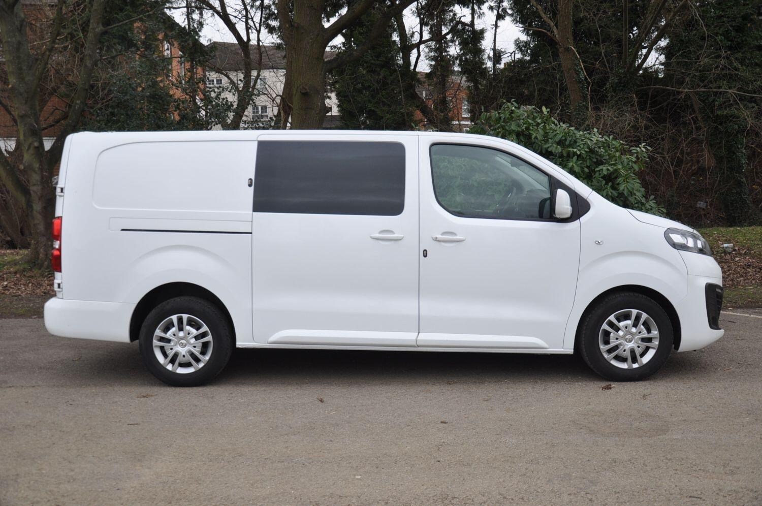 Vauxhall Vivaro Listing Image