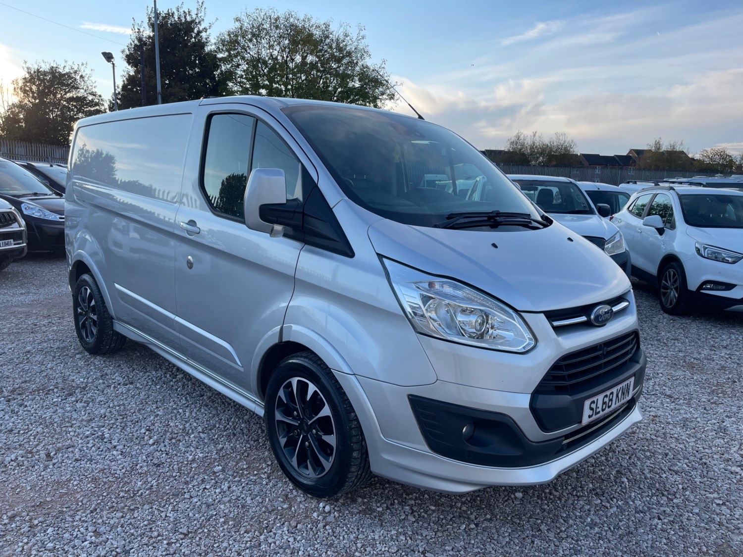 Ford Transit Custom Listing Image