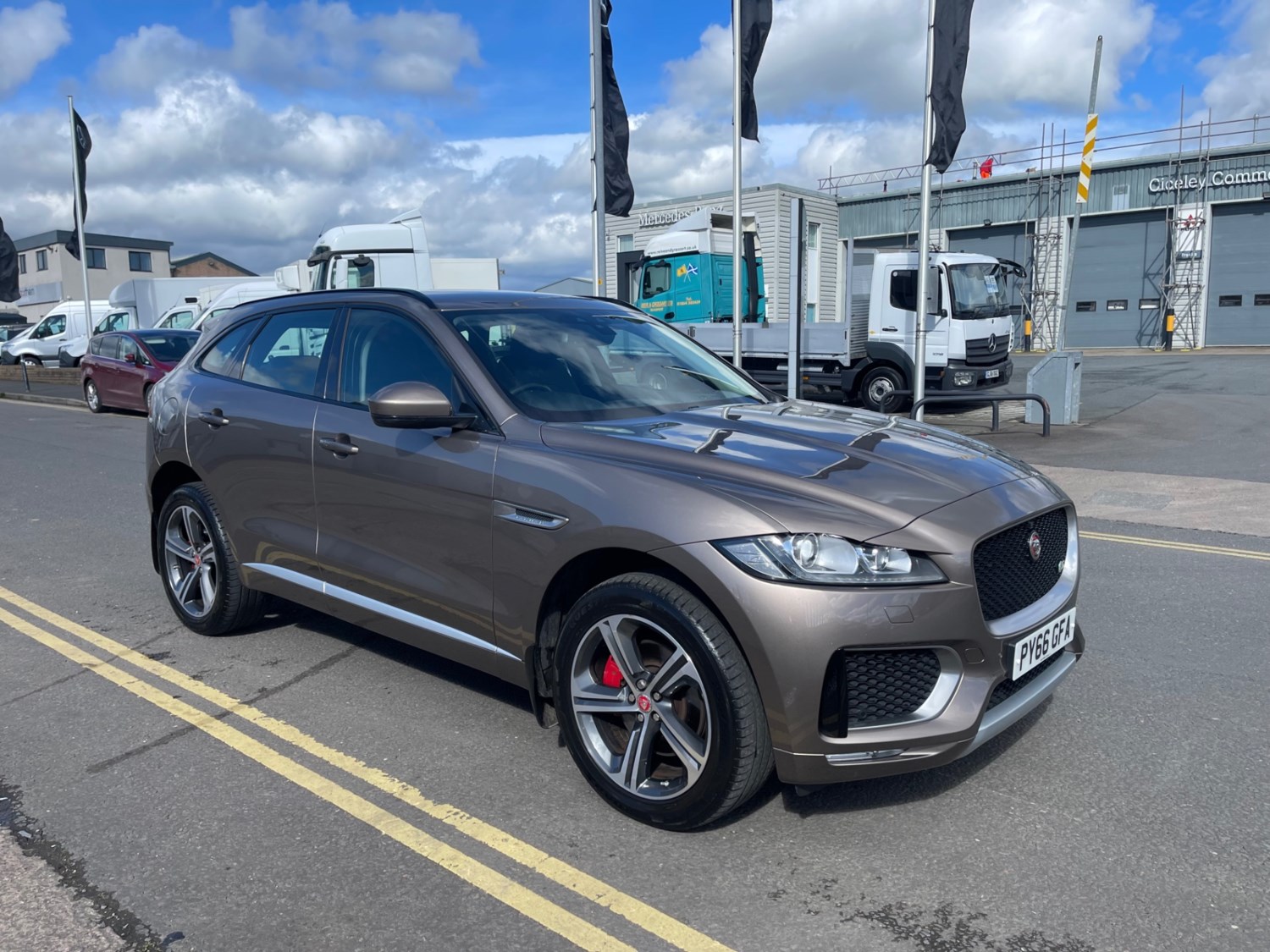 Jaguar F-PACE Listing Image