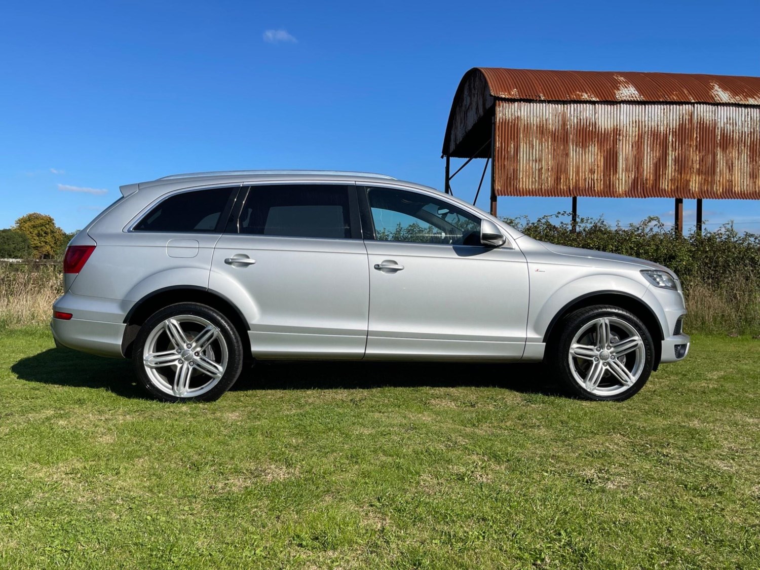 Audi Q7 Listing Image