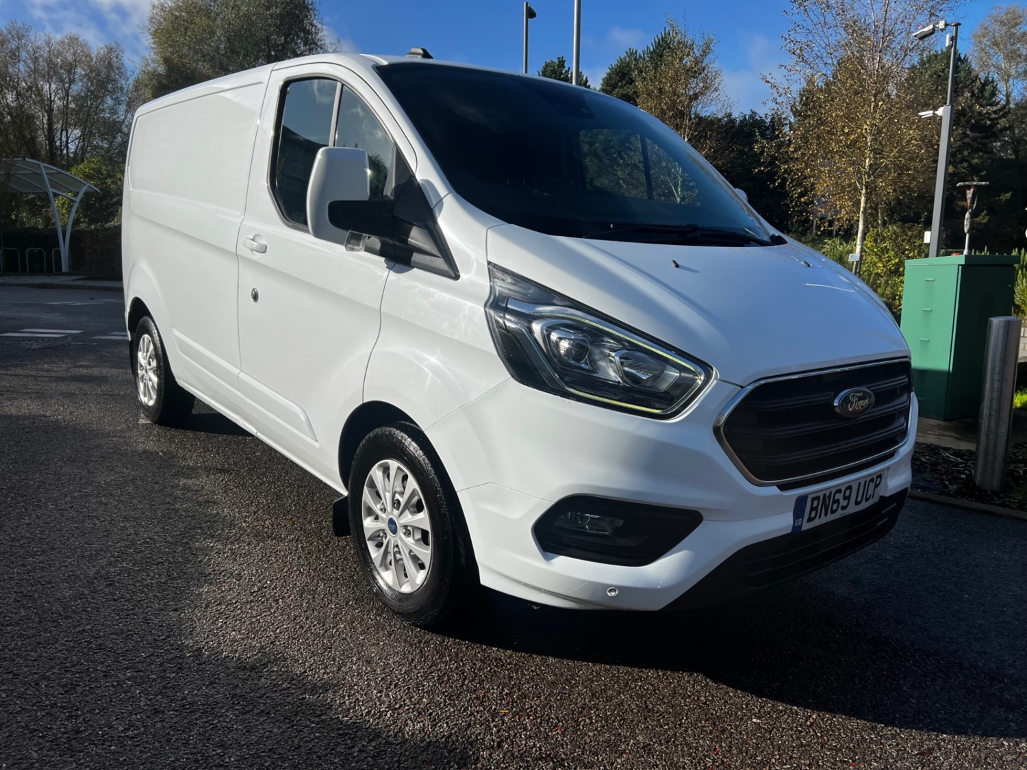 Ford Transit Custom Listing Image