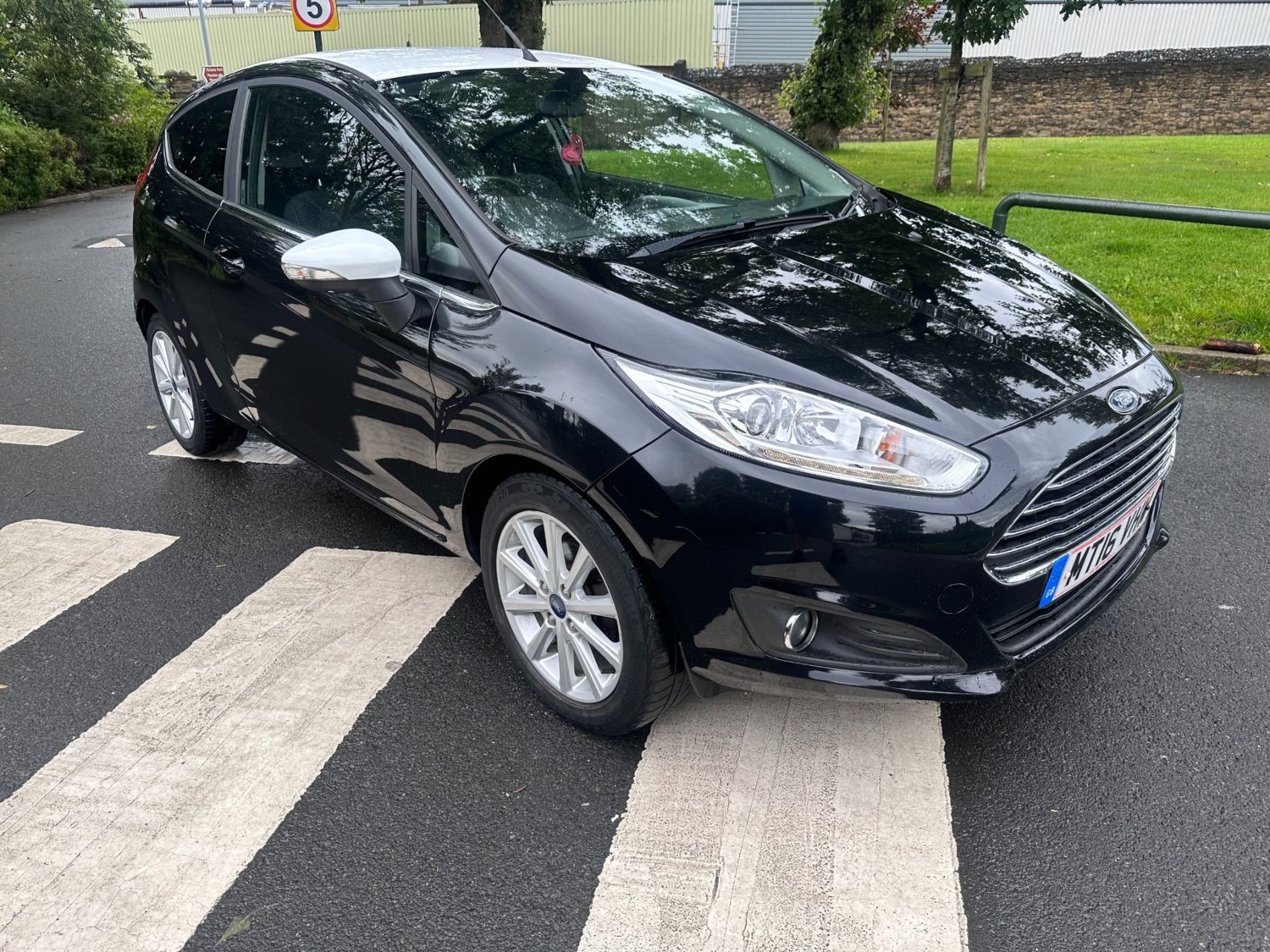 Ford Fiesta Listing Image