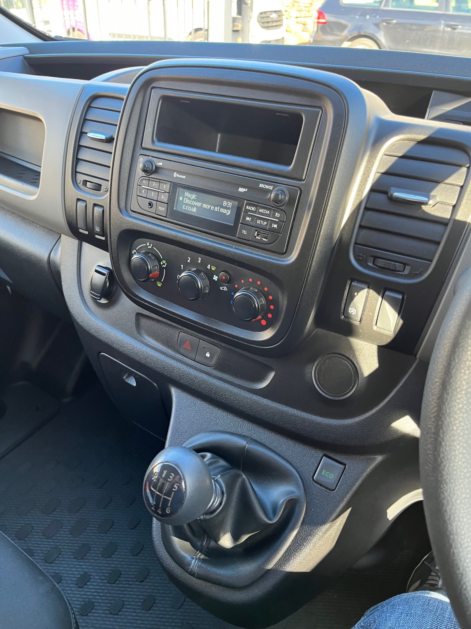 Renault Trafic Listing Image