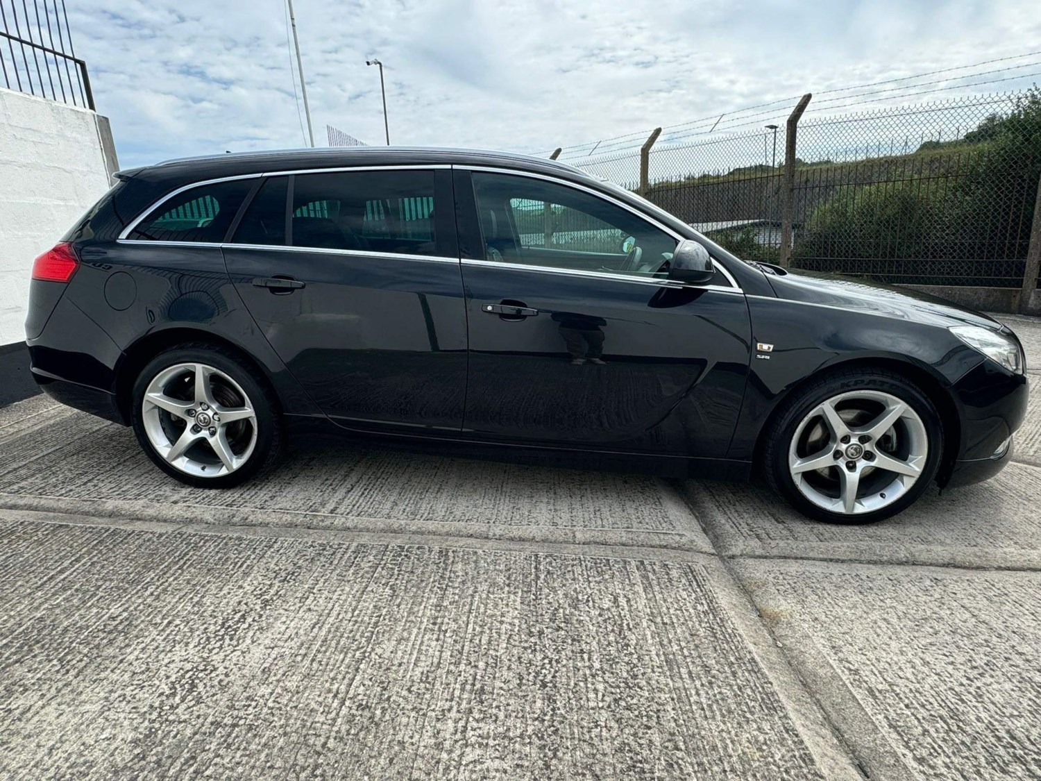 Vauxhall Insignia Listing Image