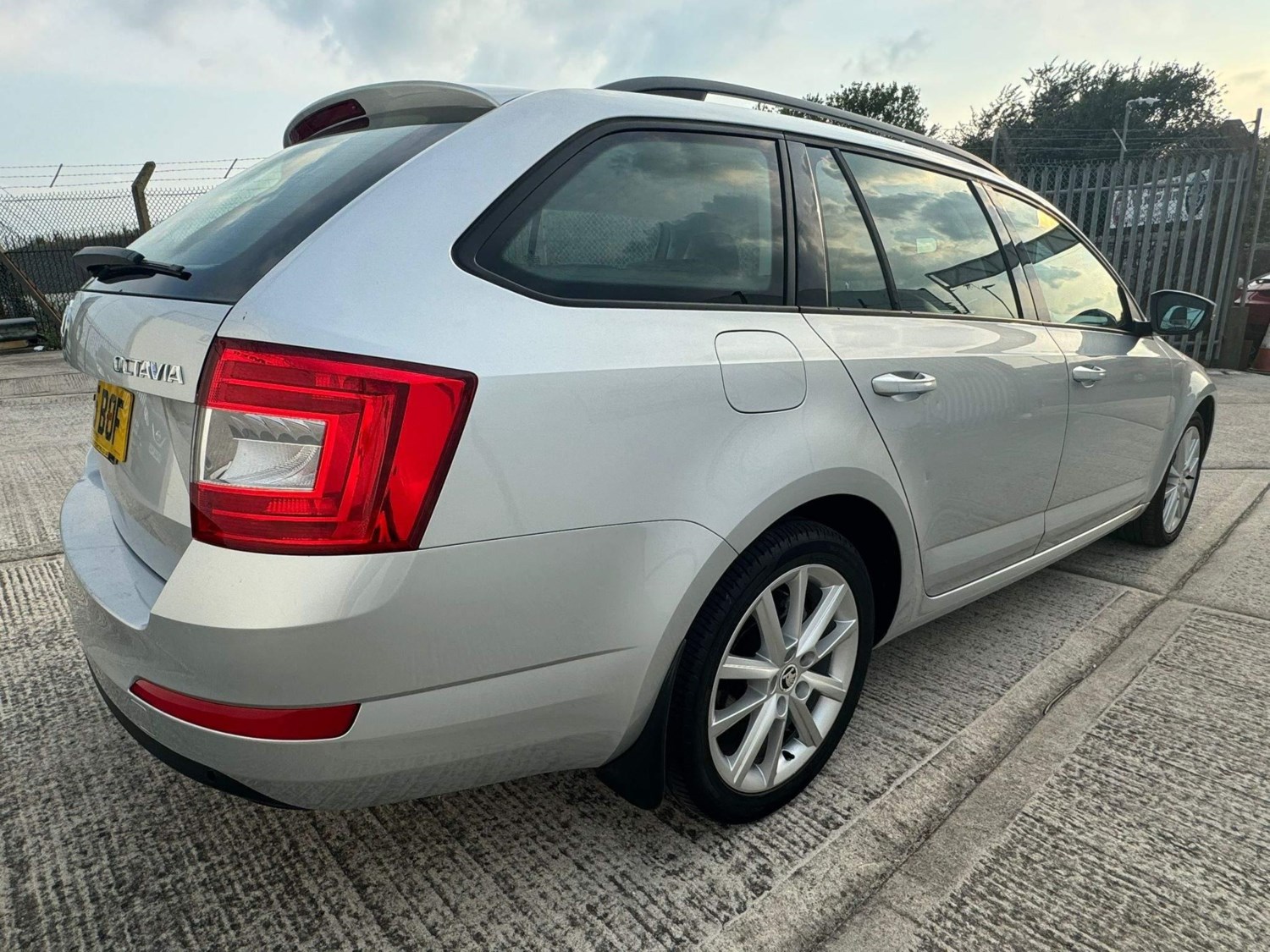 Skoda Octavia Listing Image