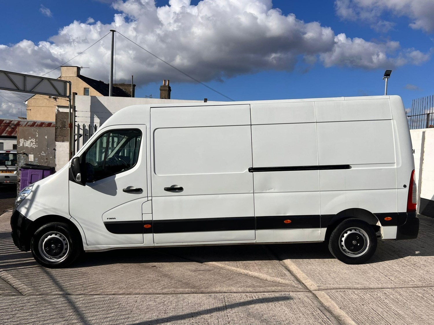 Vauxhall Movano Listing Image