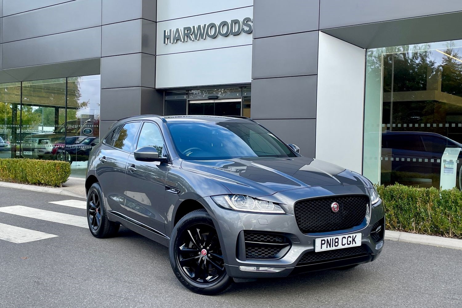 Jaguar F-PACE Listing Image