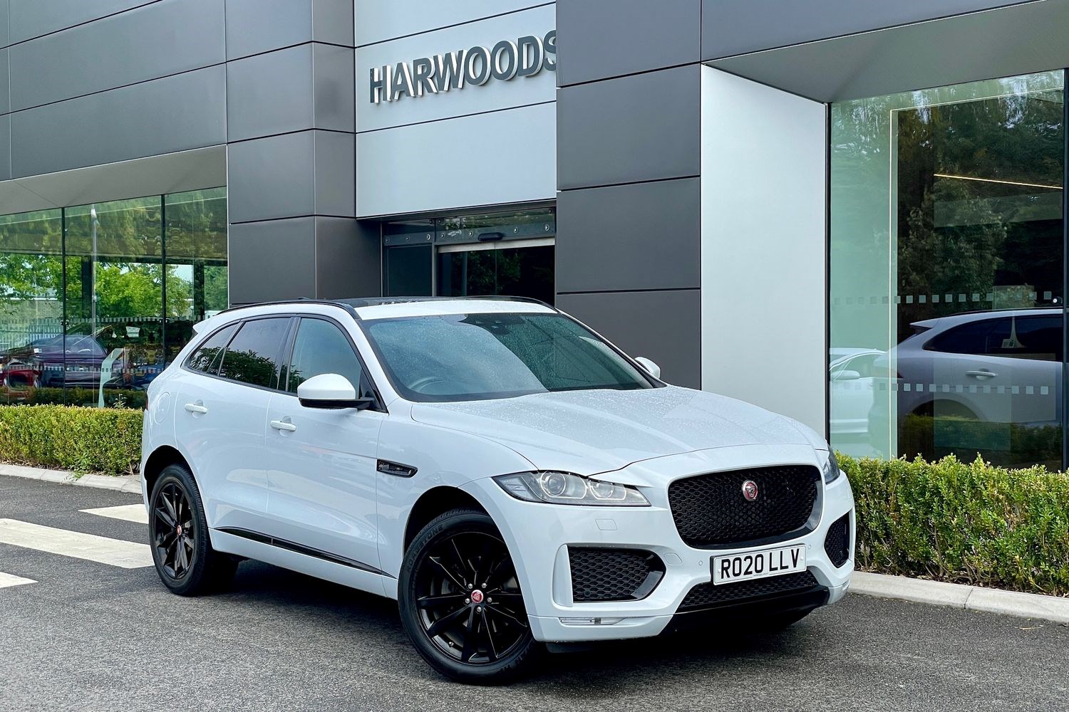 Jaguar F-PACE Listing Image