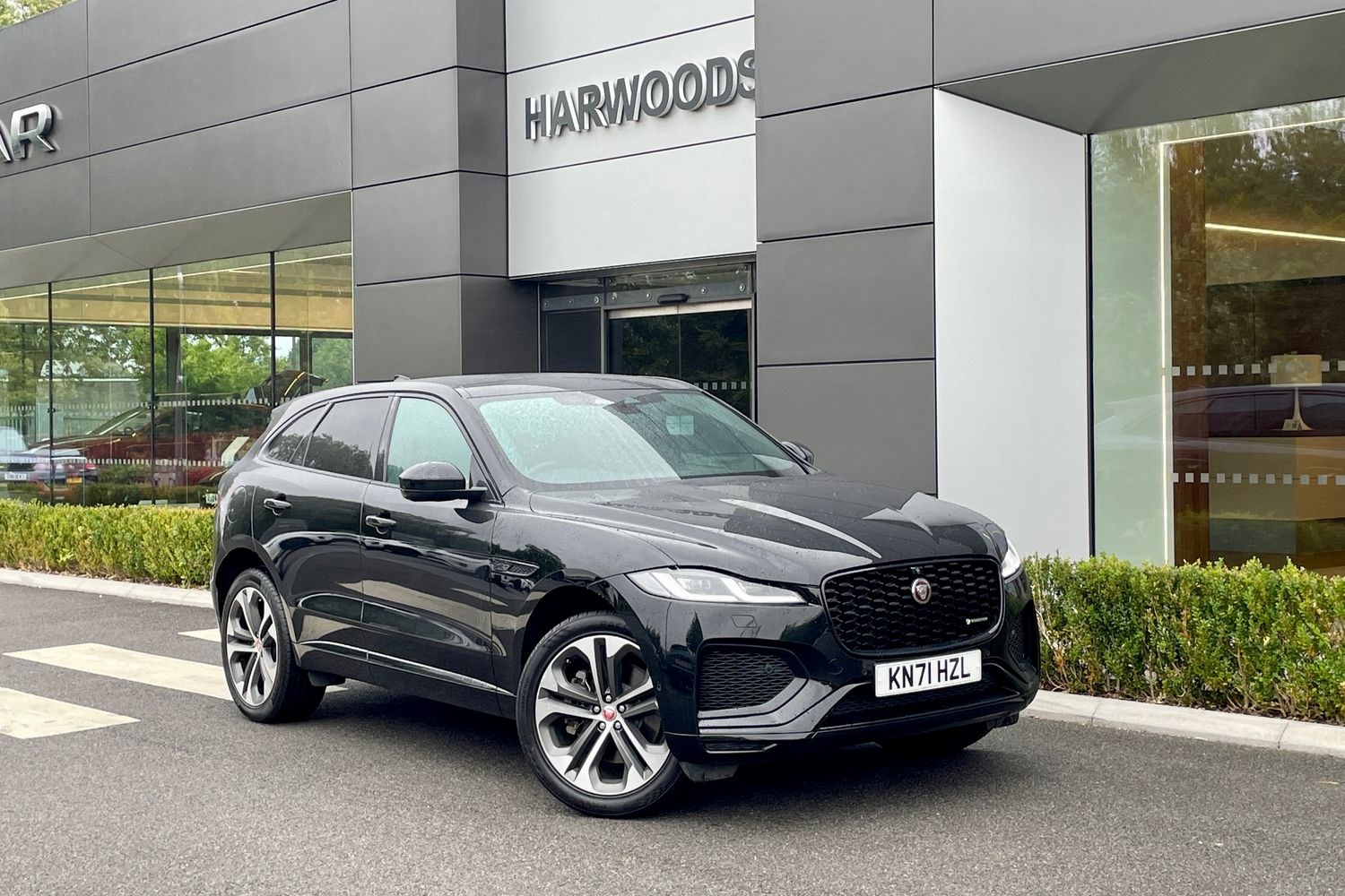 Jaguar F-PACE Listing Image