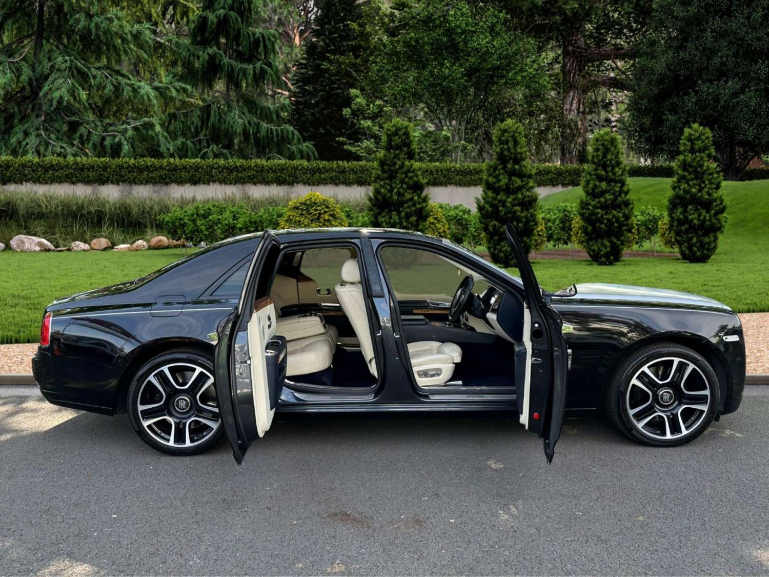 Rolls-Royce Ghost Listing Image