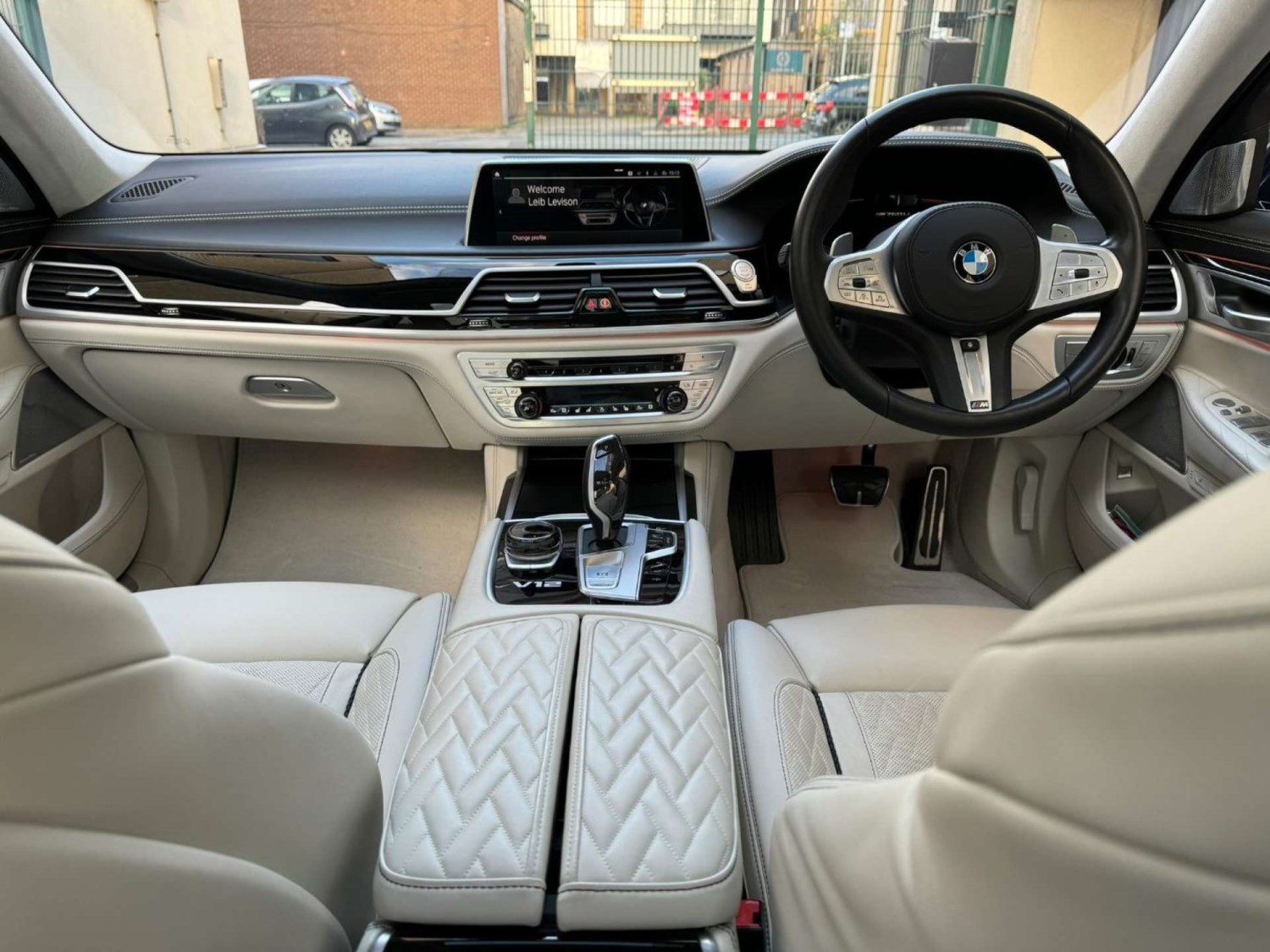 BMW 7 Series Listing Image