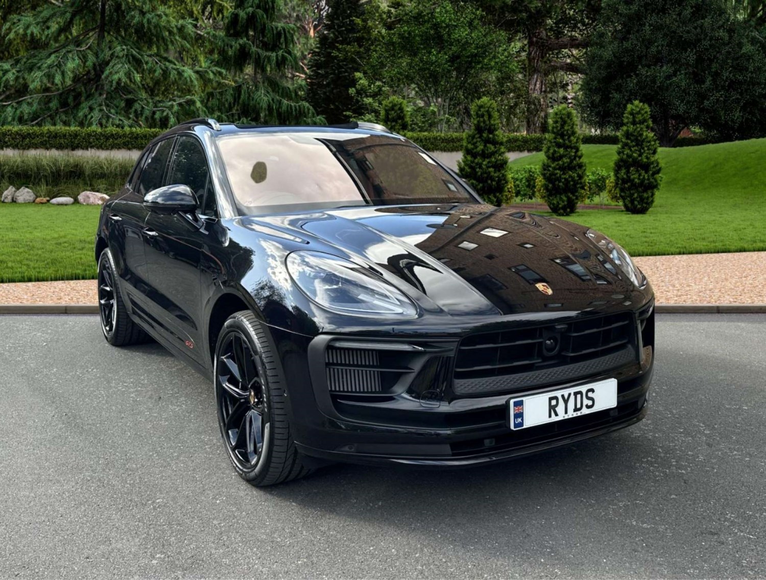 Porsche Macan Listing Image