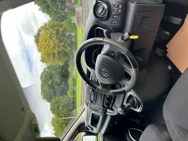 Vauxhall Vivaro Listing Image