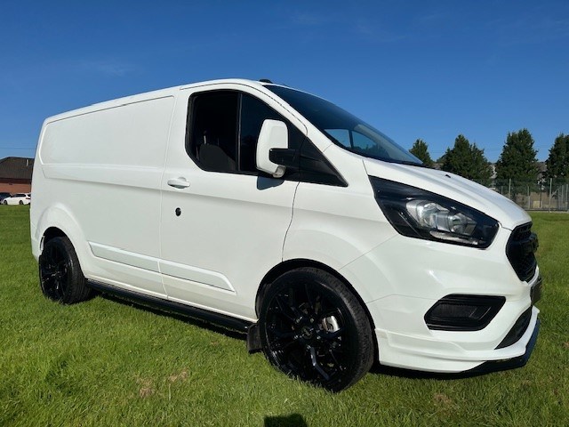 Ford Transit Custom Listing Image