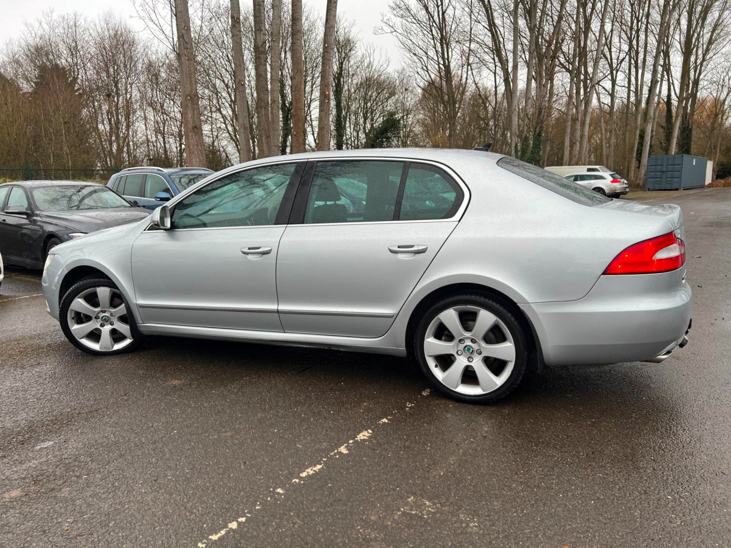 Skoda Superb Listing Image