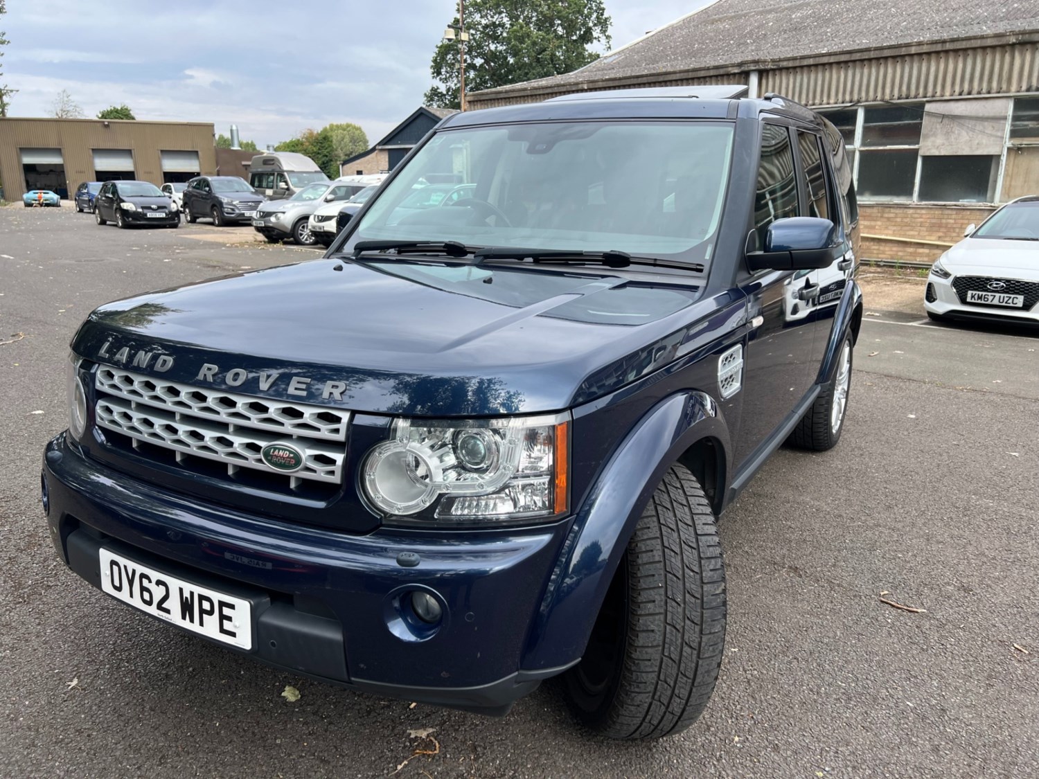 Land Rover Discovery Listing Image