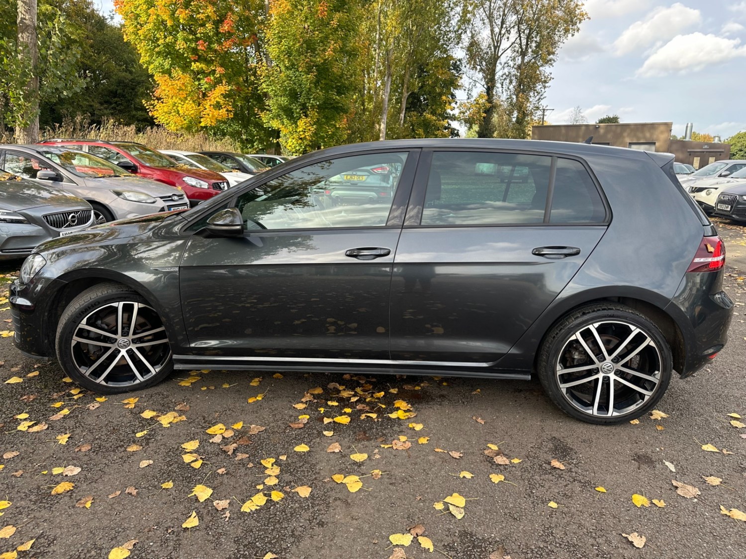 Volkswagen Golf Listing Image