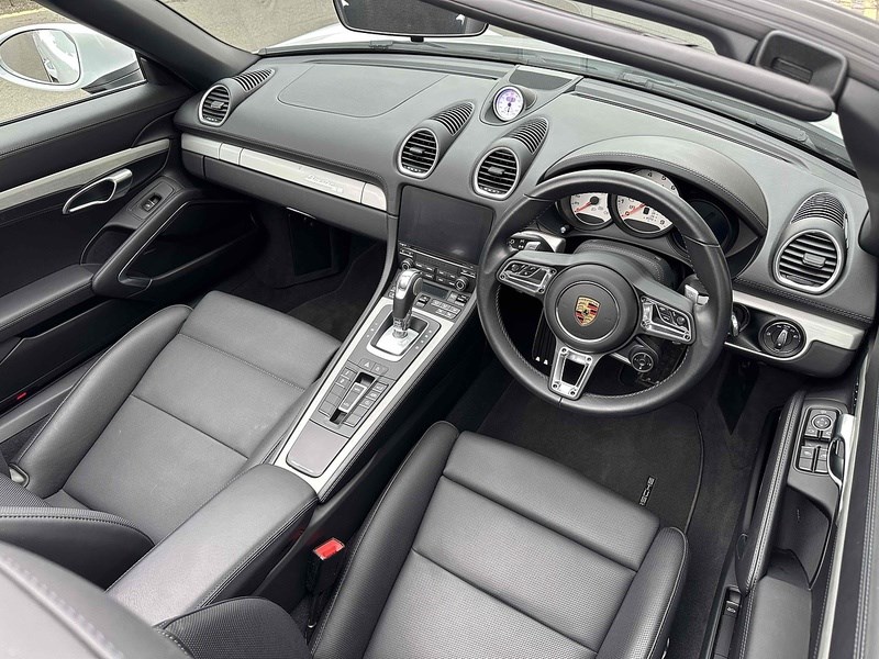 Porsche 718 Boxster Listing Image