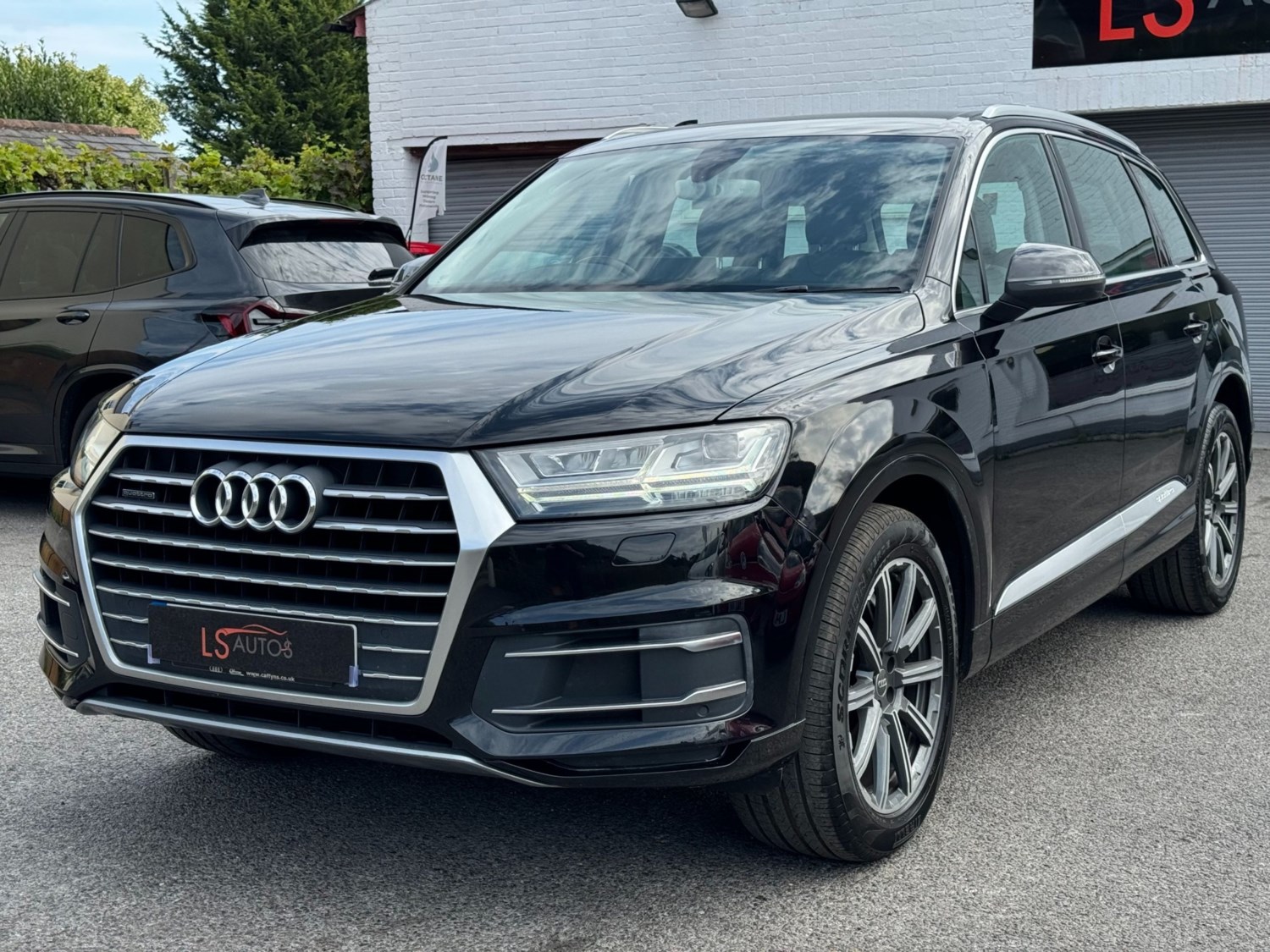 Audi Q7 Listing Image