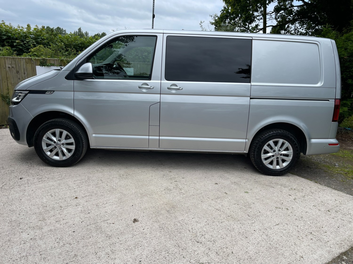 Volkswagen Transporter Listing Image