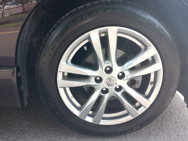 2011 Nissan ELGRAND TE52 2.5 TE52 AUTOMATIC - NEW IMPORT - RARE COLOUR - REVERSE CAMERA For Sale In Swansea, Swansea
