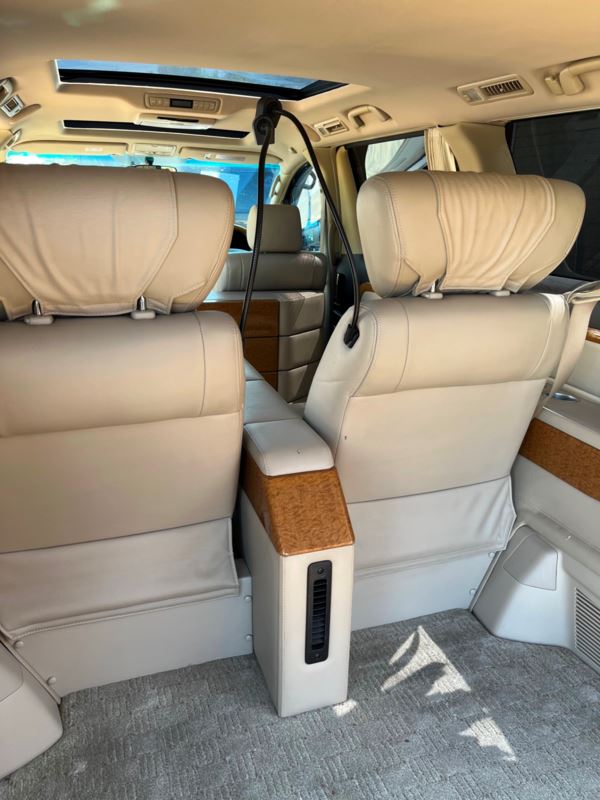 2007 Toyota ALPHARD ROYAL LOUNGE 3.0 Automatic ''ROYAL LOUNGE'' LIMO - ELECTRIC DOORS SEATS ROOFS ETC For Sale In Swansea, Swansea