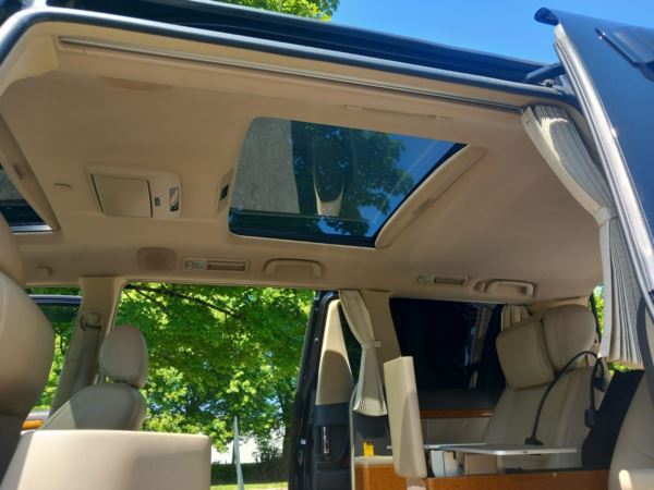 2007 Toyota ALPHARD ROYAL LOUNGE 3.0 Automatic ''ROYAL LOUNGE'' LIMO - ELECTRIC DOORS SEATS ROOFS ETC For Sale In Swansea, Swansea