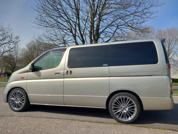 2004 Nissan Elgrand 3.5 AUTO - DOUBLE POWER DOORS - 49,000 MILES - 49K For Sale In Swansea, Swansea