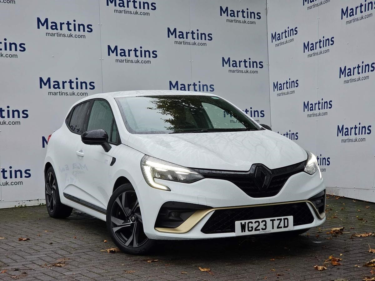 Renault Clio Listing Image