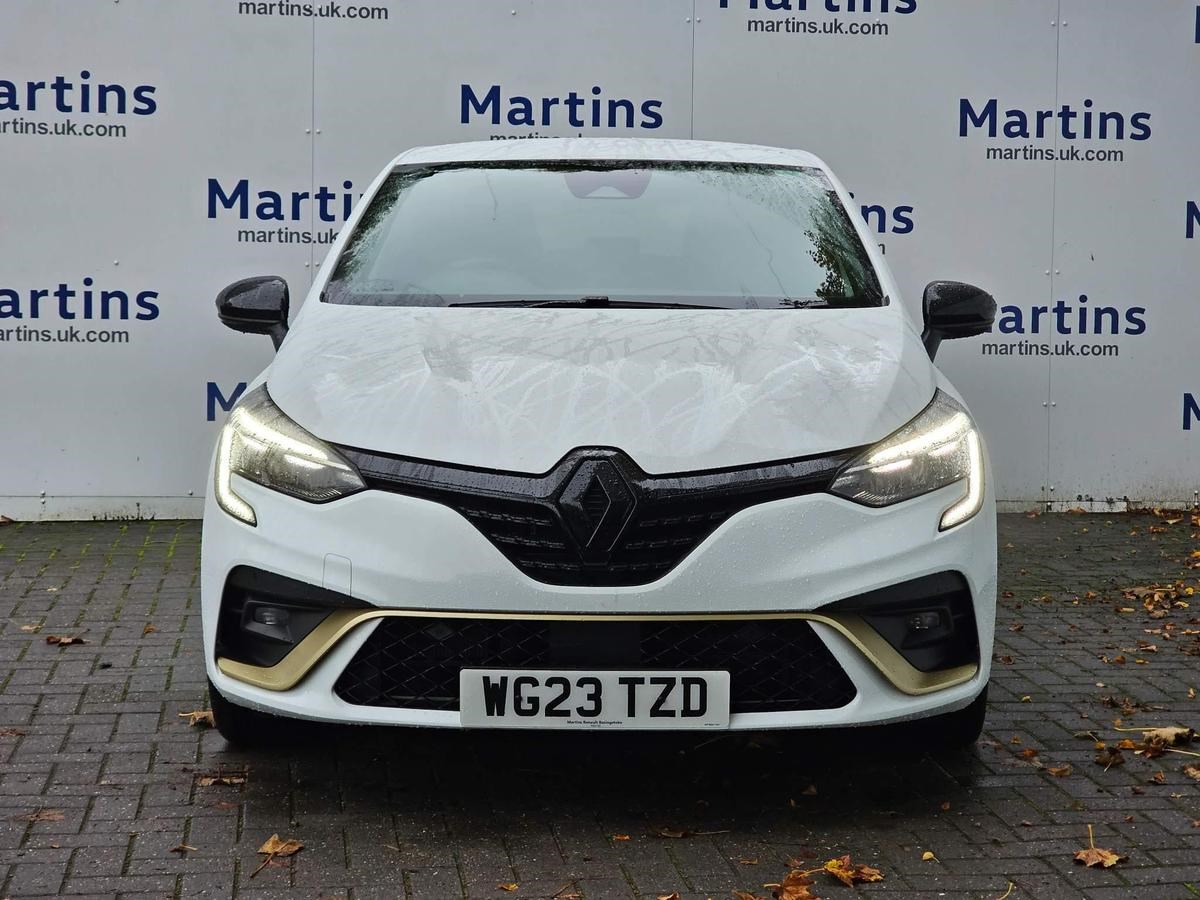 Renault Clio Listing Image