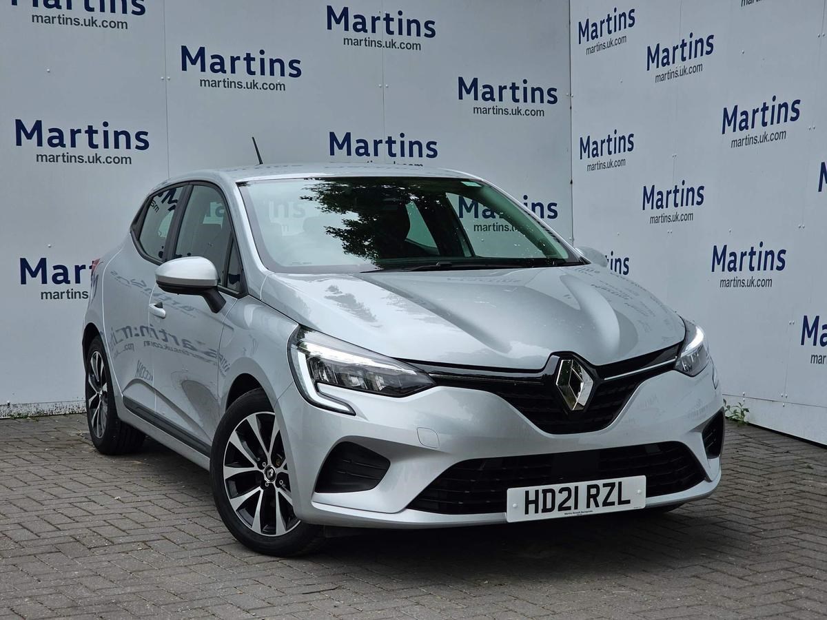 Renault Clio Listing Image