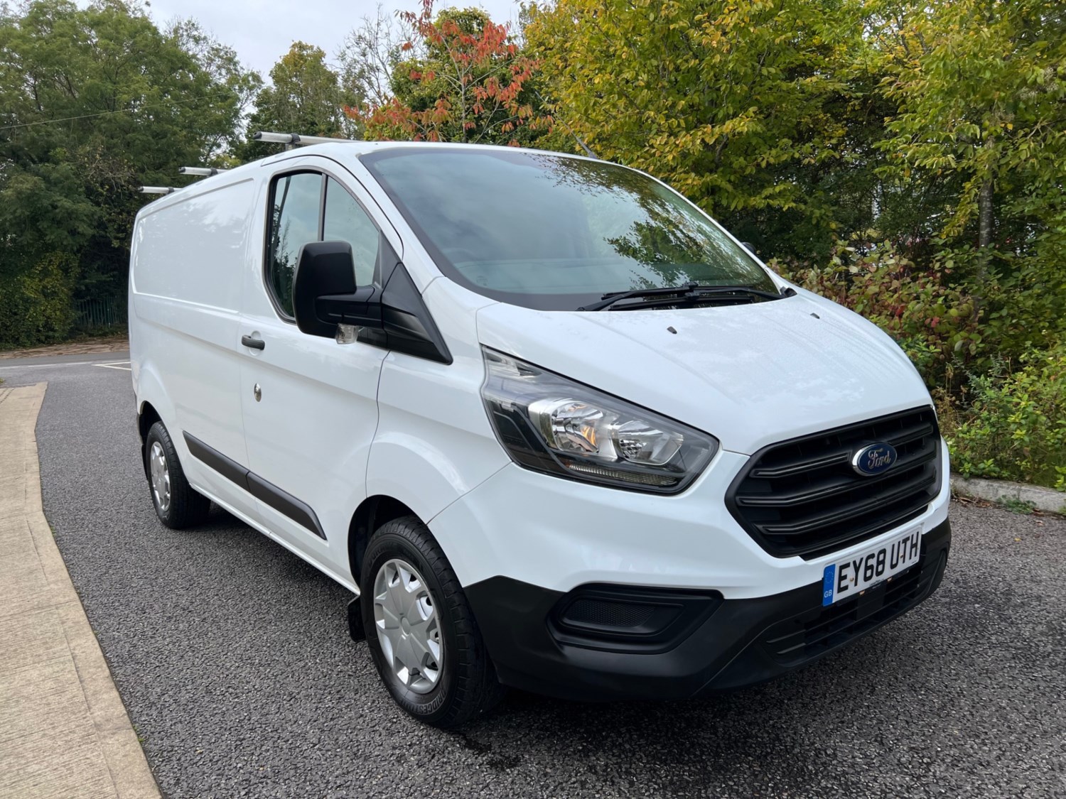 Ford Transit Custom Listing Image