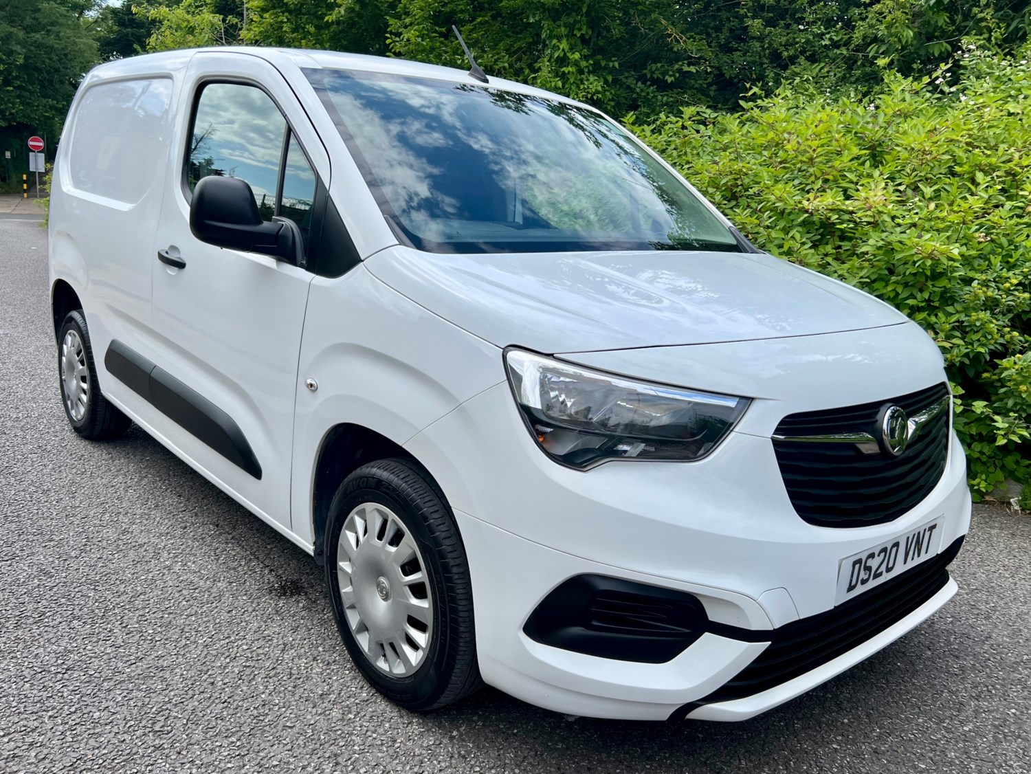 Vauxhall Combo Listing Image