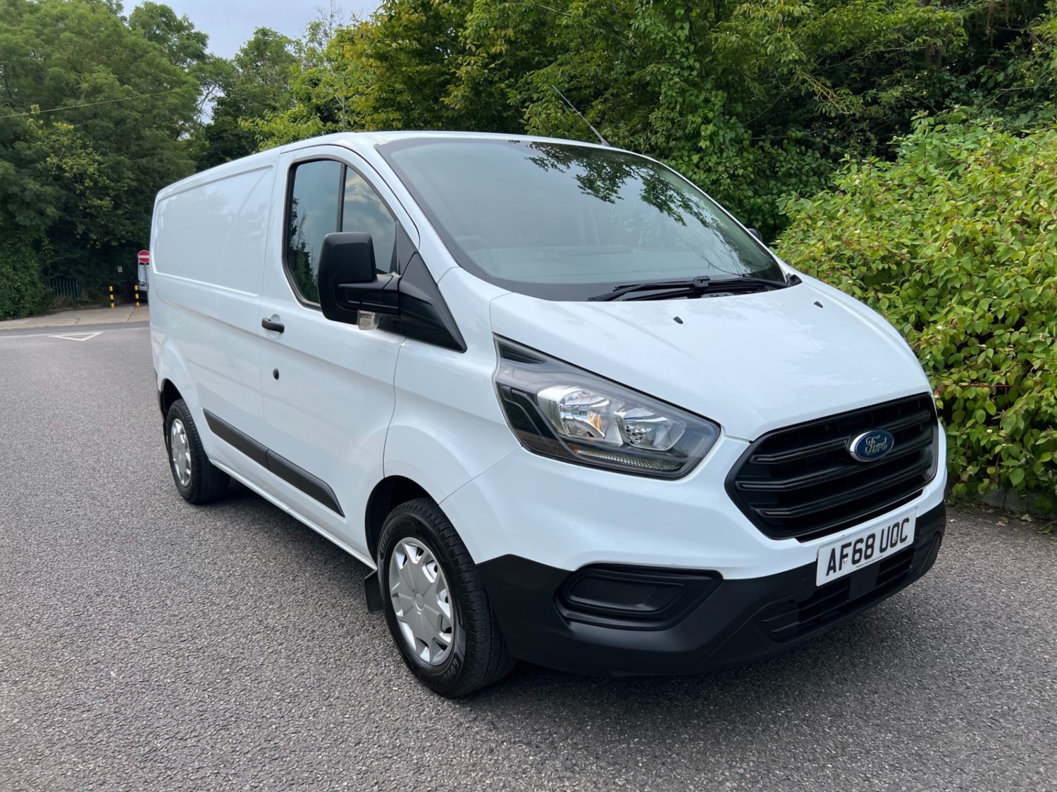 Ford Transit Custom Listing Image