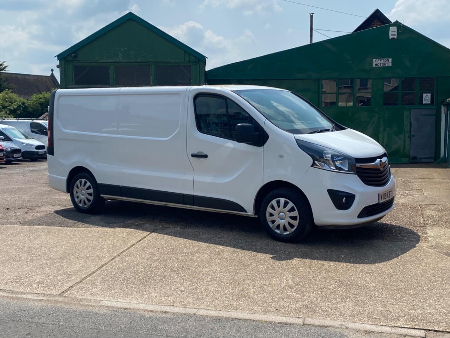 Vauxhall Vivaro Listing Image