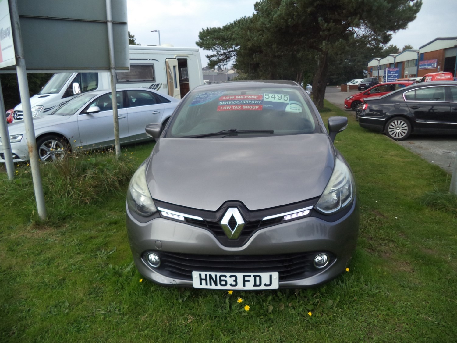 Renault Clio Listing Image