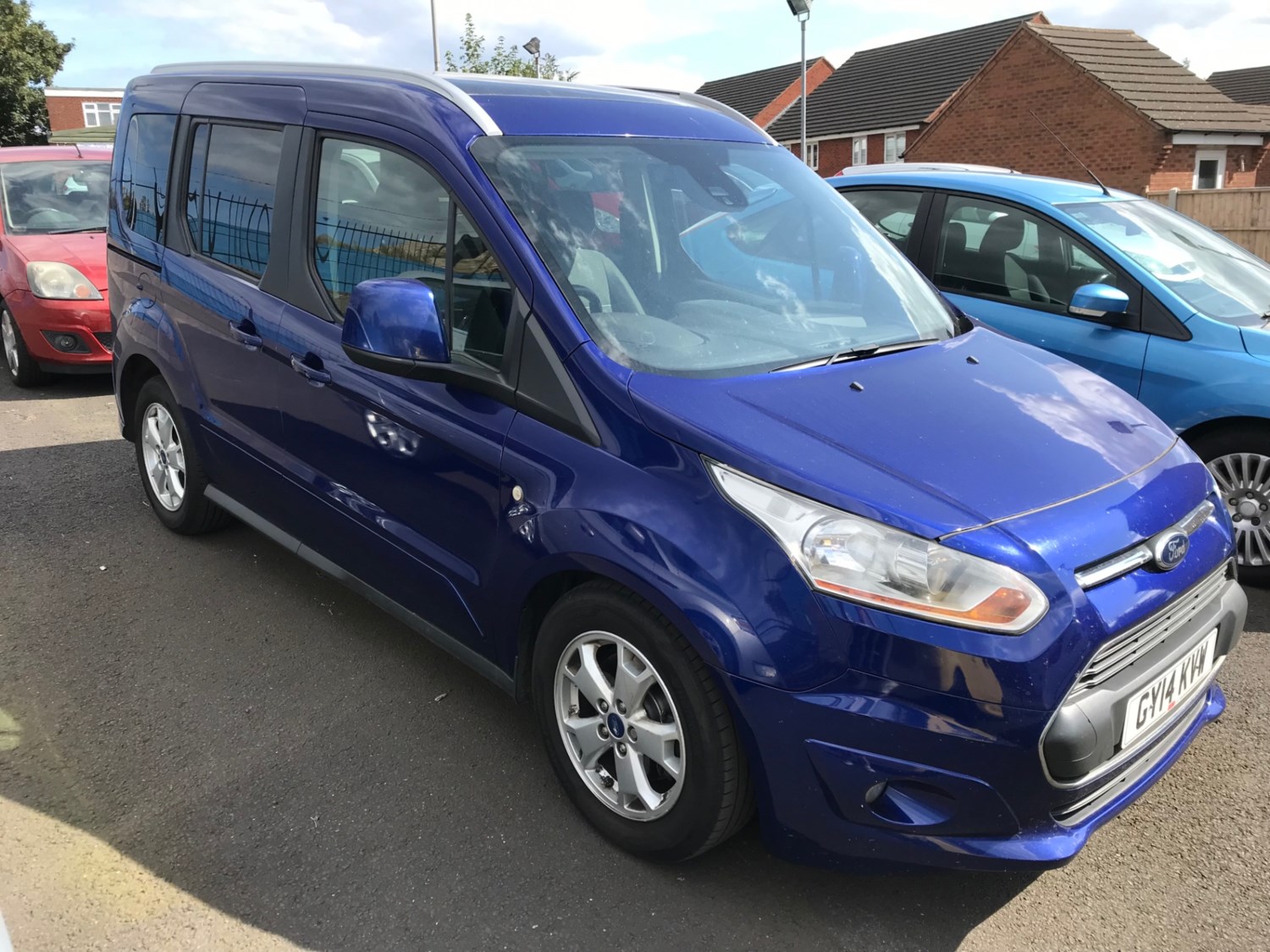 Ford Tourneo Connect Listing Image