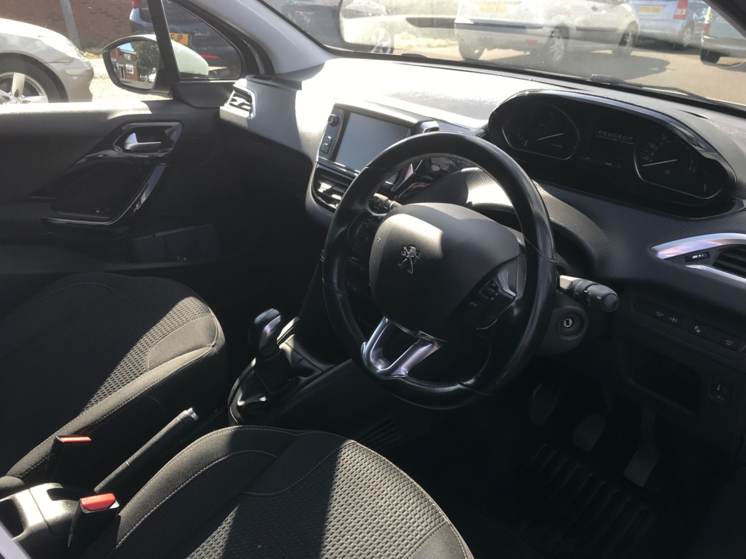 Peugeot 208 Listing Image