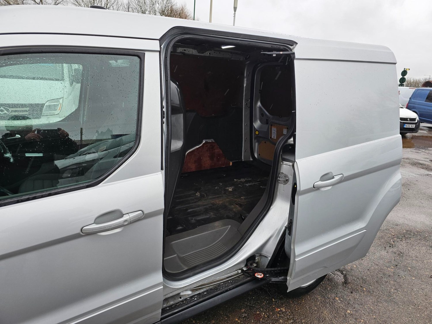 Ford Transit Connect Listing Image