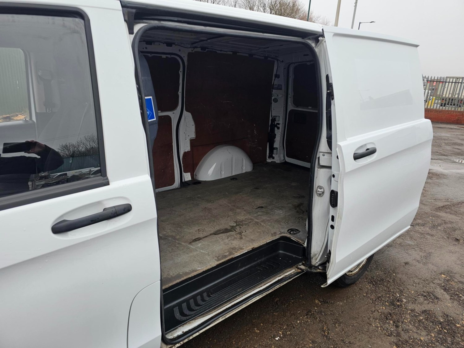 Mercedes-Benz Vito Listing Image