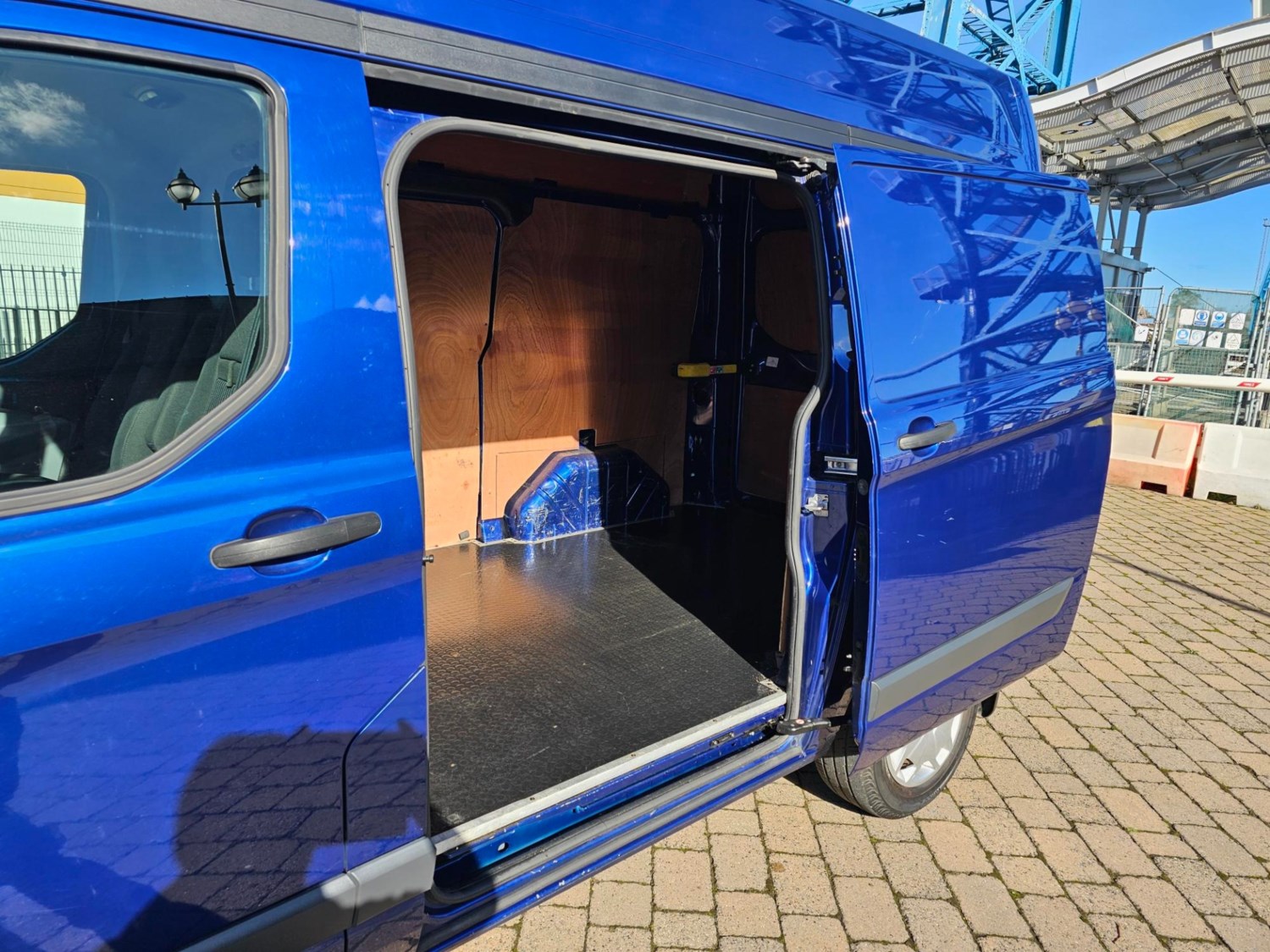 Ford Transit Custom Listing Image