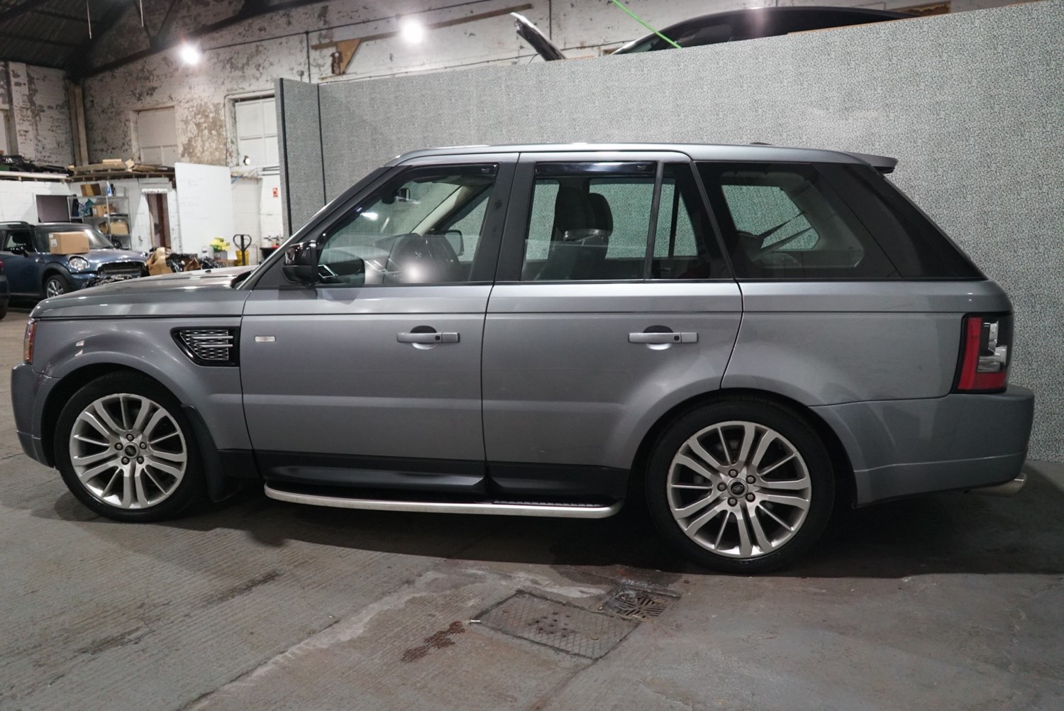 Land Rover Range Rover Sport Listing Image