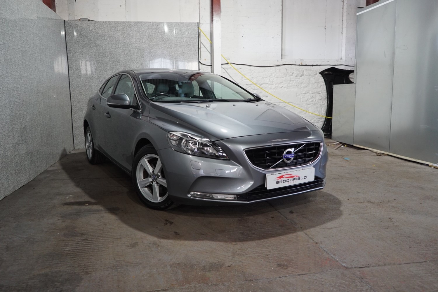 Volvo V40 Listing Image