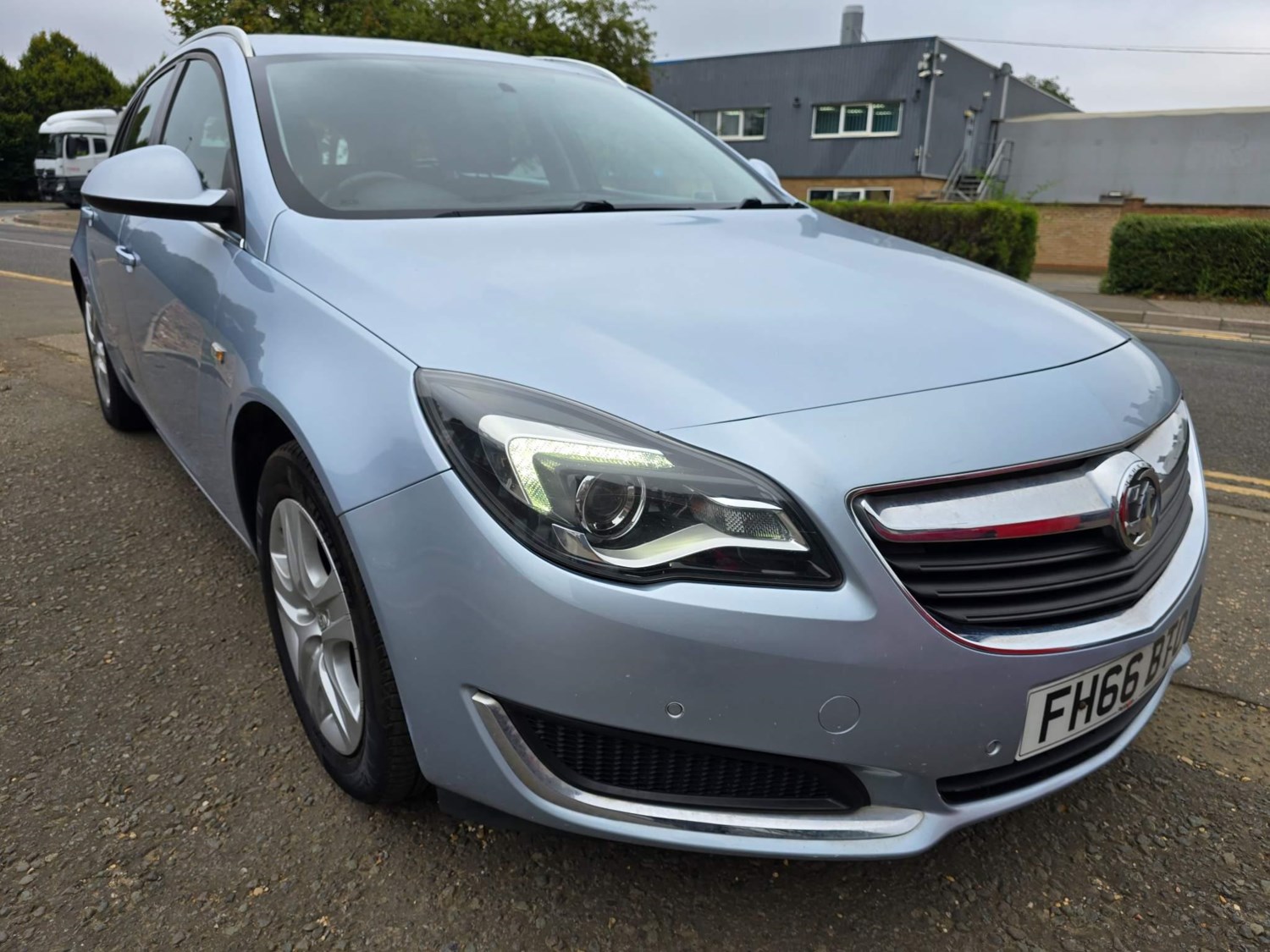 Vauxhall Insignia Listing Image